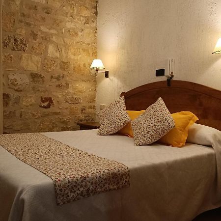 Hostal Decerca Prádena Zewnętrze zdjęcie